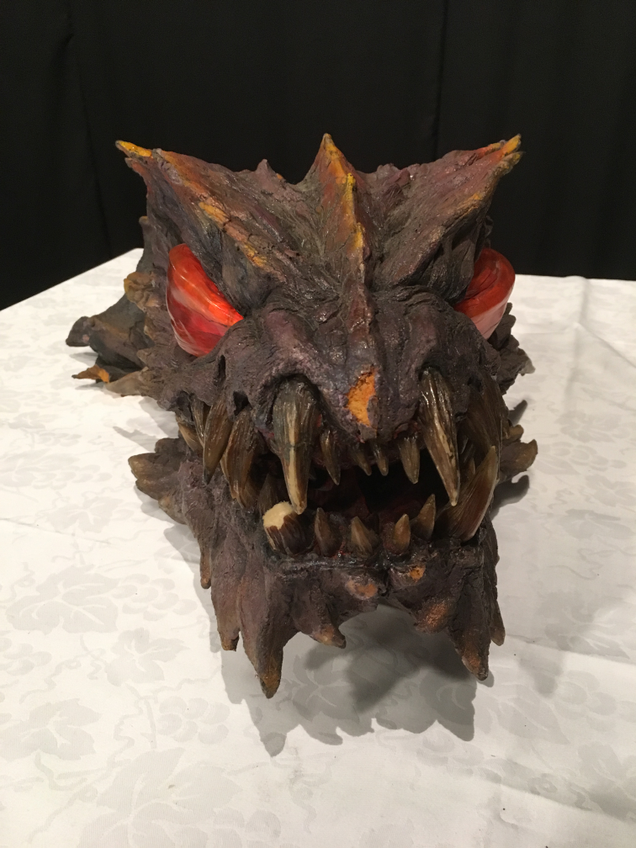 While visitors could handle the 2001 Godzilla upper body costume, the head for Megaguirus in 2000's Godzilla vs. Megaguirus was definitely “do not touch.” However, you can notice how it is beginning to degrade.